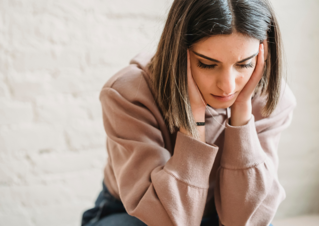 Dans cet article, nous vous révélons comment reconnaître et transformer les pensées négatives et dévalorisantes!